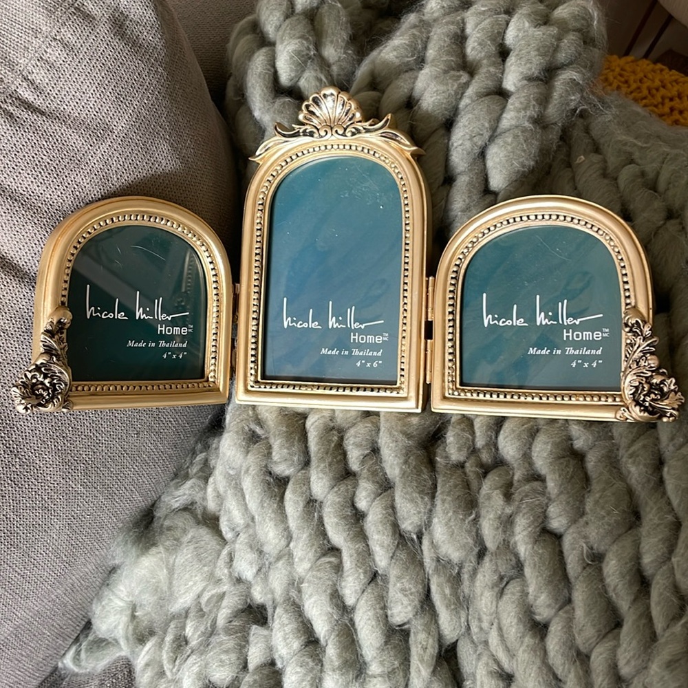Nicole Miller Home 4x4 and 4x6 Vintage Picture Frames - Brand New Never Used! 🖤